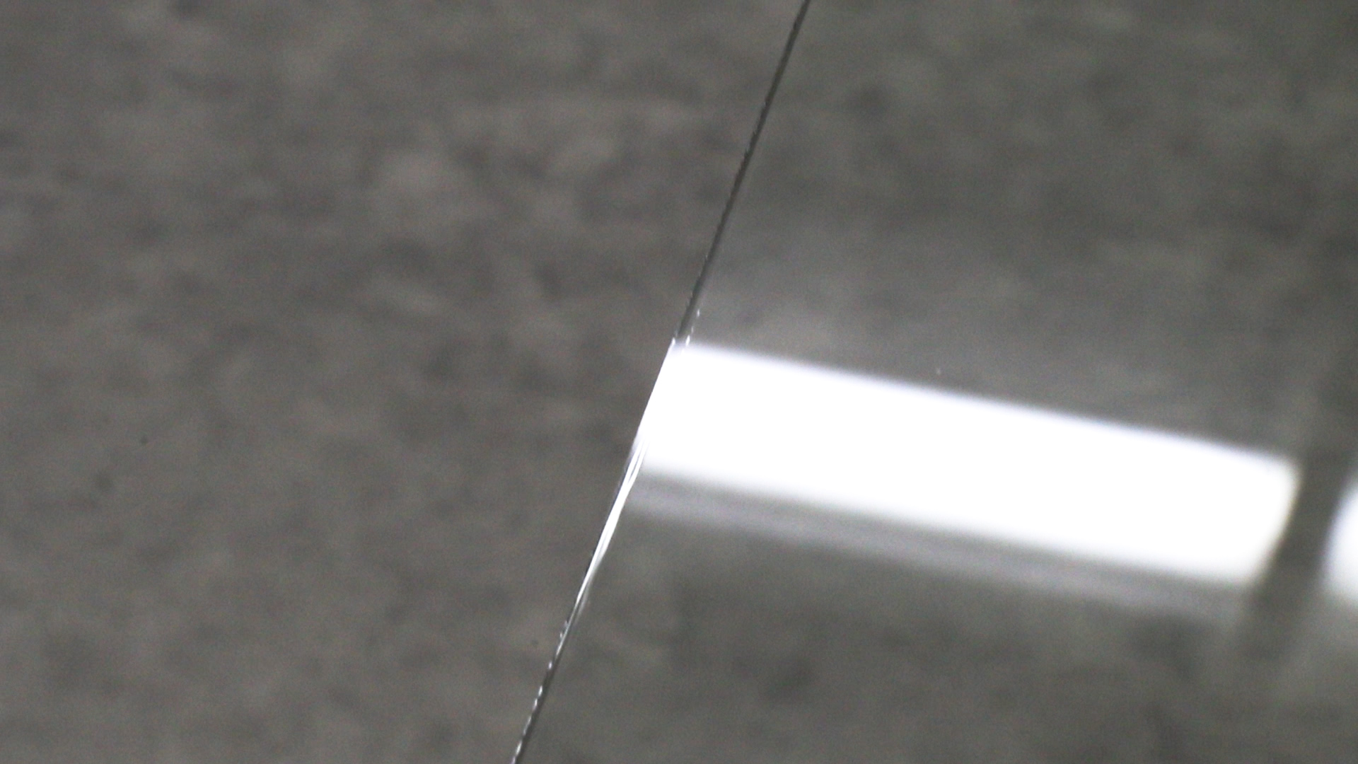 プロ直伝シリーズ 切断面の仕上げ ディスクグラインダーの使い方 その ガタガタの切断面の場合 Kg Press ガラス情報発信メディア
