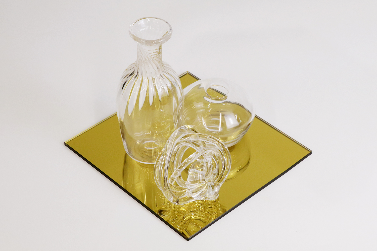 ディスプレイ台（ゴールドイエローミラー）