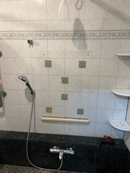 浴室ミラー設置前