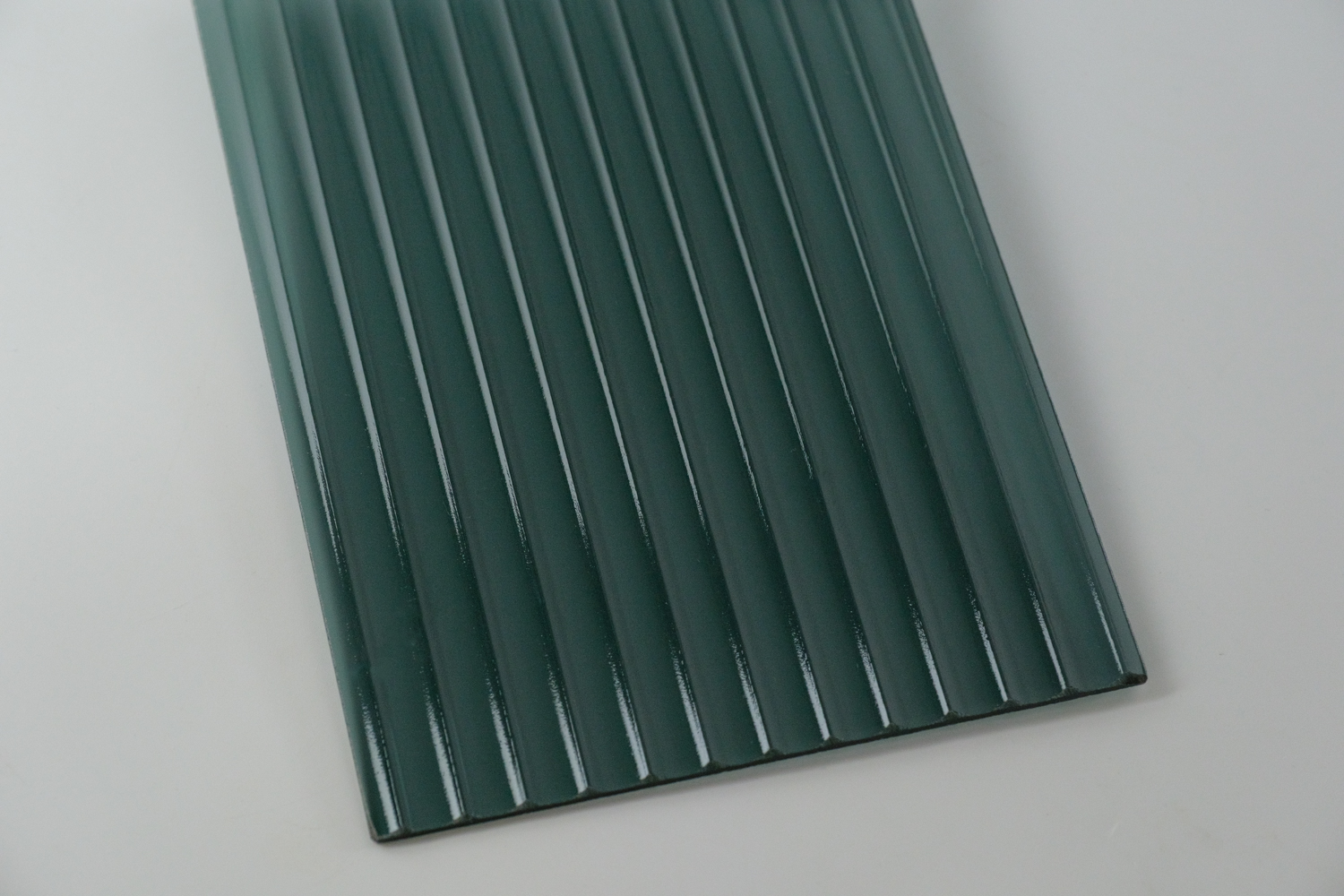 FLK-01Gモールガラスグレーを置いた画像